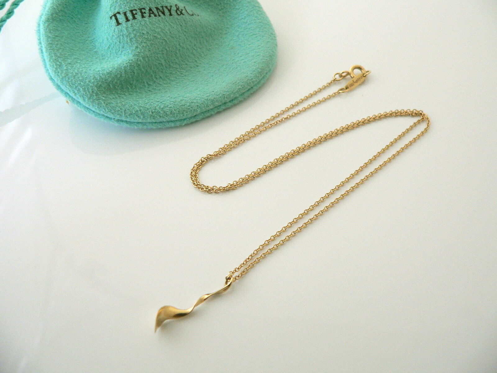 Tiffany & Co 18K Gold Gehry Nature Orchid Flower Necklace Pendant Chain Pouch