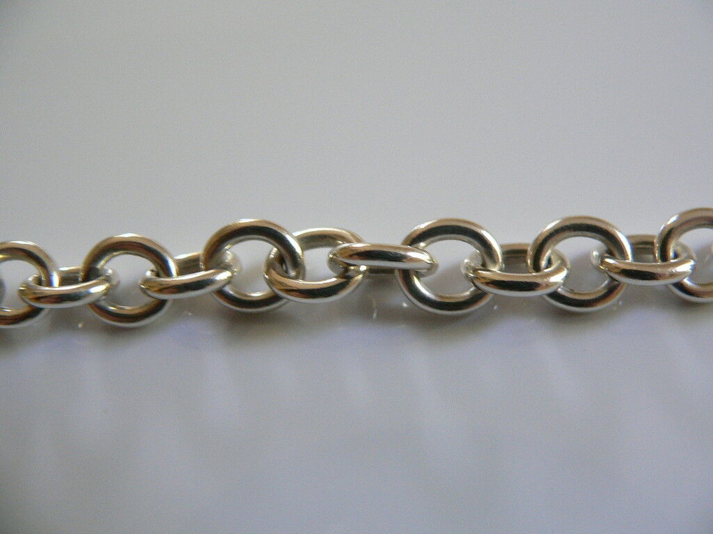 Tiffany & Co Silver Clasp Link Bracelet Charm Bangle Chain Gift Pouch Love