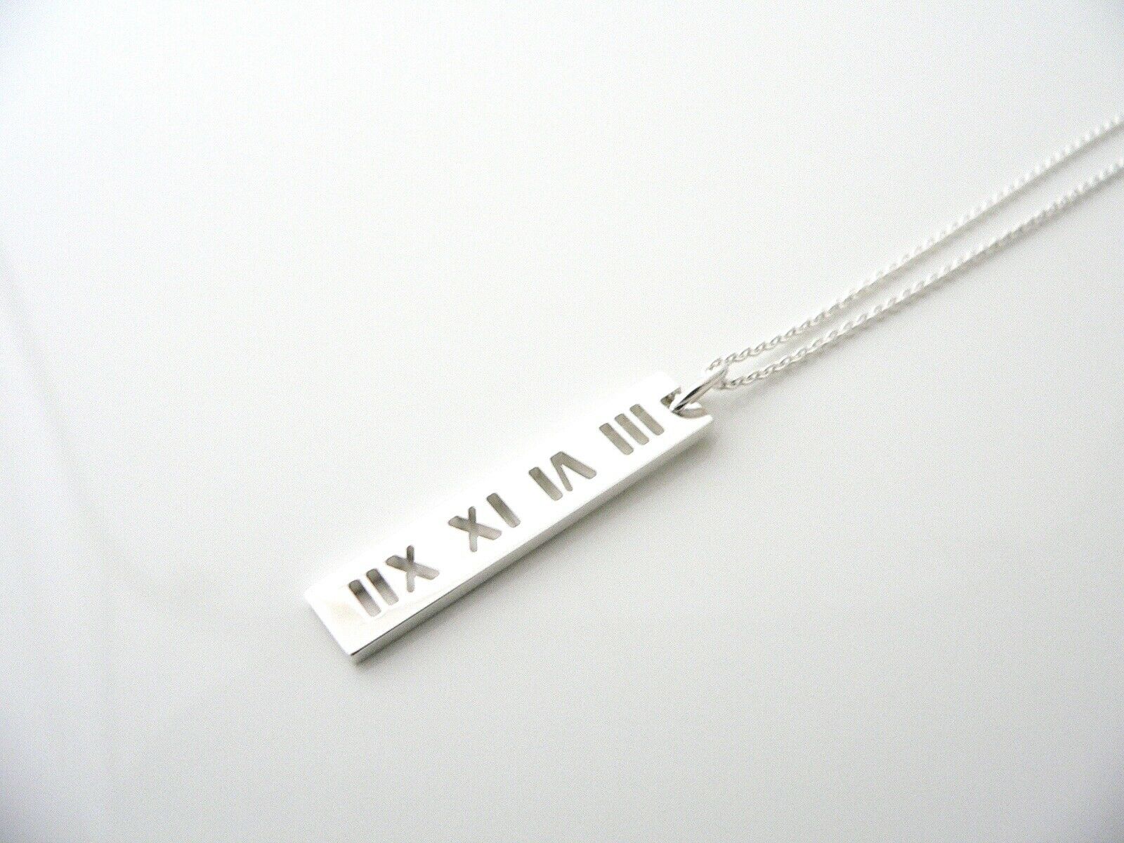 Tiffany & Co Atlas Necklace Stencil Bar Pendant Charm Chain Gift Love 20 Inch