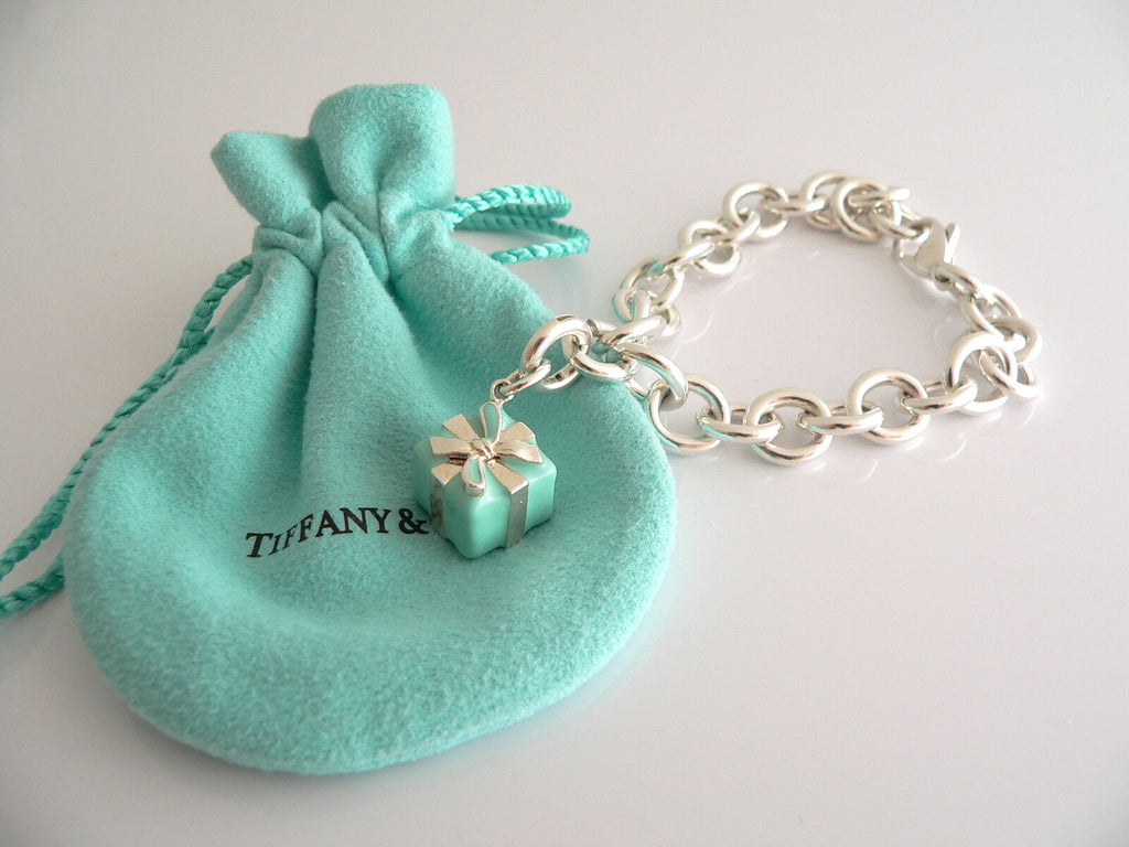 Tiffany & Co. - Engravable Heart Charm Bracelet 7.5
