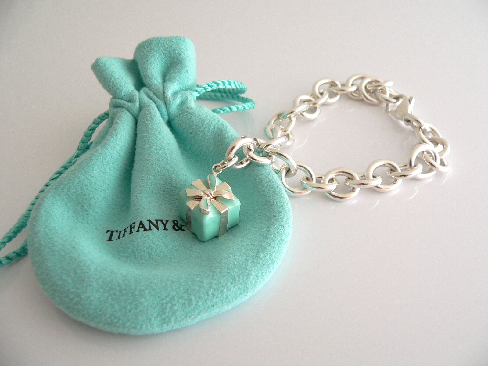 Tiffany online charm