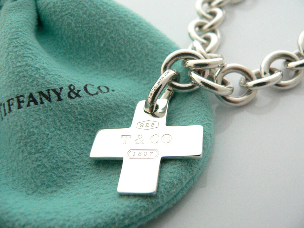 Tiffany & Co Silver Clasp Link Bracelet Charm Bangle Chain Gift Pouch Love